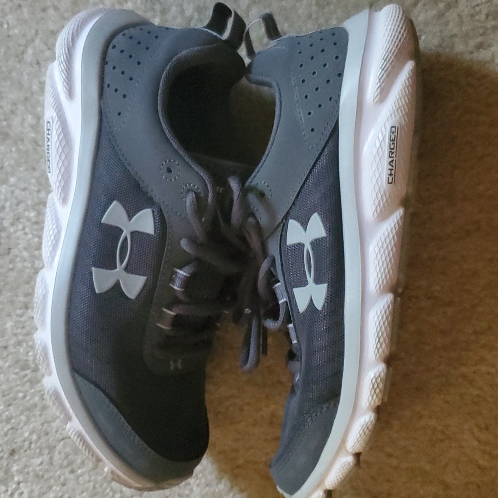 Under Armour Sneakers - Picture 3 of 7